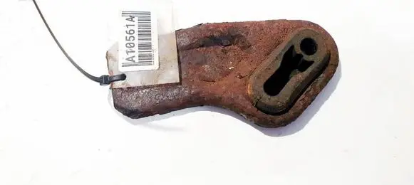 Opel Zafira B Radiator mount bracket 13118278