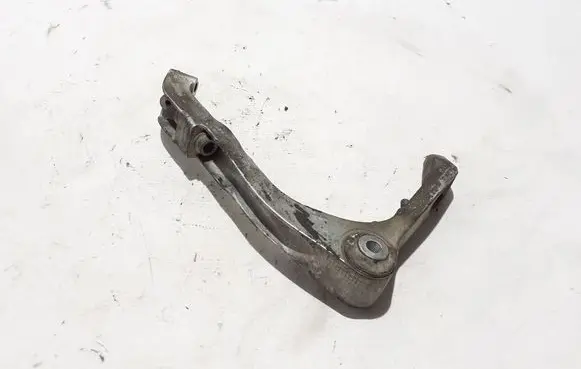 Porsche Cayenne (9Y0 9Y3) Engine mounting bracket 9Y0199354