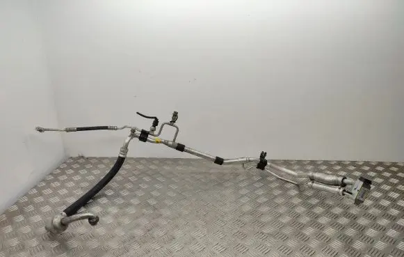 KIA Sportage Air conditioning (A/C) pipe/hose 97775F1750