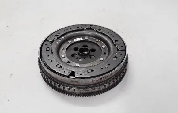 Renault Megane III Dual mass flywheel 123101804R