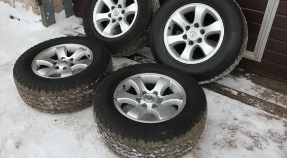 Toyota Land Cruiser (J120) R17 alloy rim 