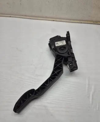 Volvo S60 Accelerator throttle pedal 31329062 16032011 6PV01083416