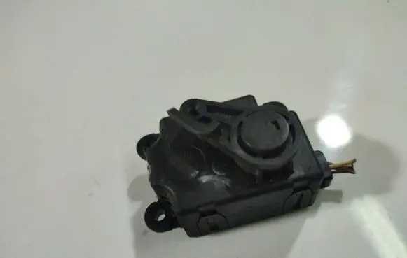 Nissan Note (E11) Air flap motor/actuator