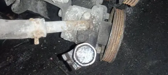 Nissan Pathfinder R51 Power steering pump