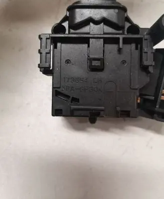 Toyota Avensis T250 Wiper control stalk 8465205170 L99
