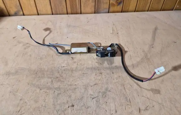 Mazda 323 Tailgate/trunk/boot lock/catch/latch STC12GD03