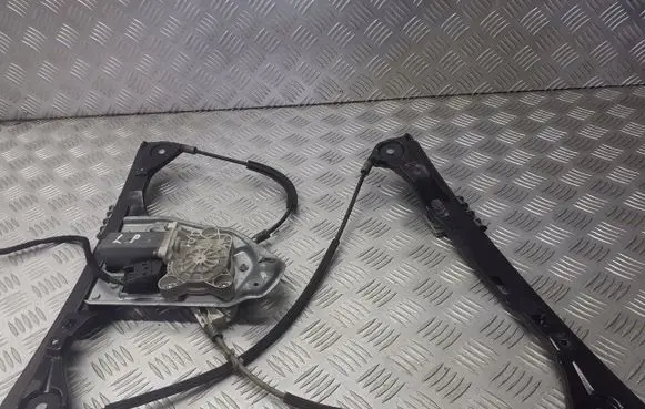 Mercedes-Benz C AMG W202 Front door window regulator with motor A2118201842