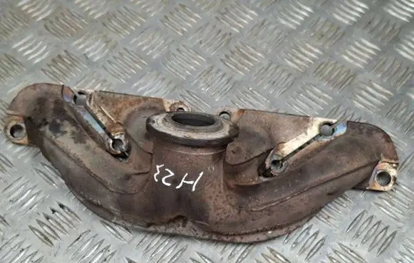 BMW 5 F10 F11 Exhaust manifold 7576987 18102610