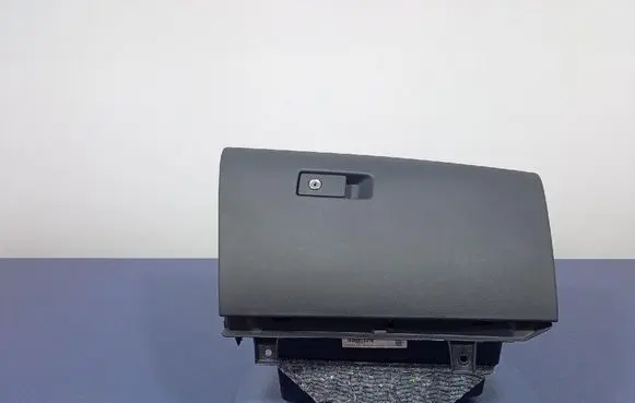 Volvo V60 Glove box 30755651