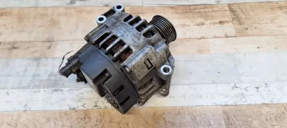 Renault Scenic I Generator/alternator 8200030635