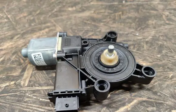 Alfa Romeo Stelvio Rear door window regulator motor M16226 013082070