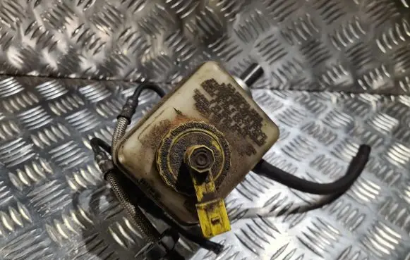 Audi A3 S3 8L Master brake cylinder