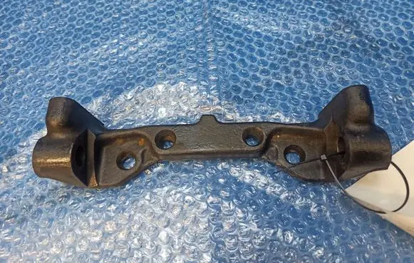 Jaguar XJS Rear differential/diff mount bracket 