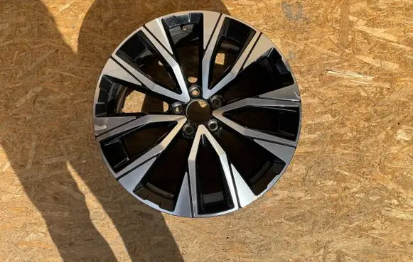 R19 alloy rim