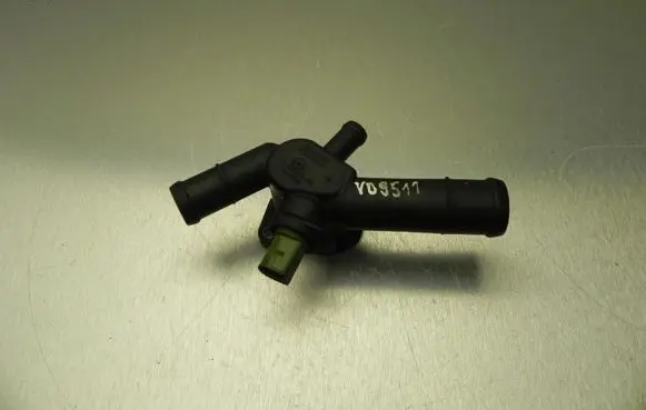 Volkswagen Golf V Thermostat housing 06A121133D VD9511