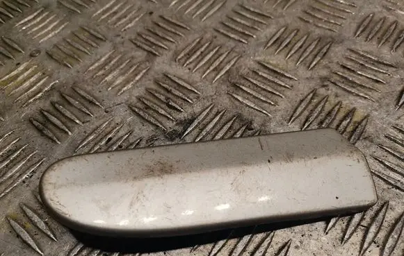 Mercedes-Benz C W203 Fender grill 2036904162