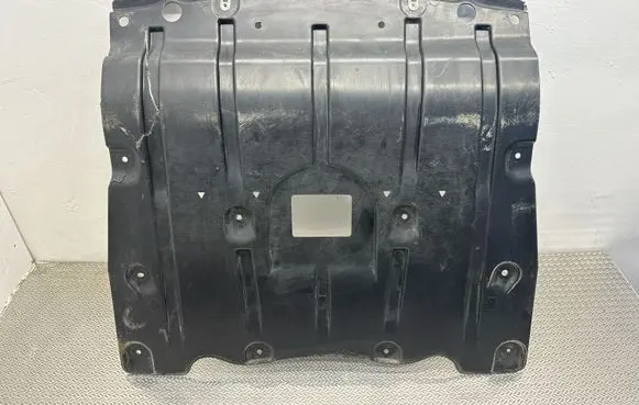 BMW X6 G06 Engine splash shield/under tray 7468803 51757468803