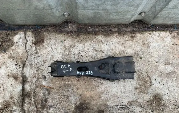 Rear upper control arm/wishbone