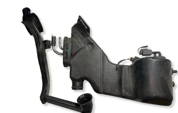 Mercedes-Benz C W205 Windshield washer fluid reservoir/tank A2058600260