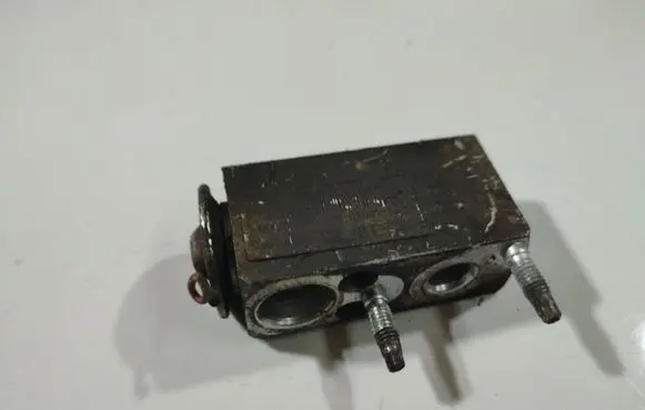 Ford S-MAX Air conditioning (A/C) expansion valve 