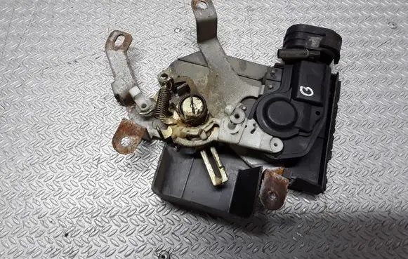 Toyota Hilux (N80, N90, N100, N110) Central locking motor 