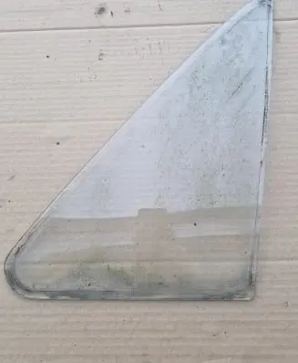 Volkswagen Caddy Front vent window/glass (coupe) 171845251 SEKURIT