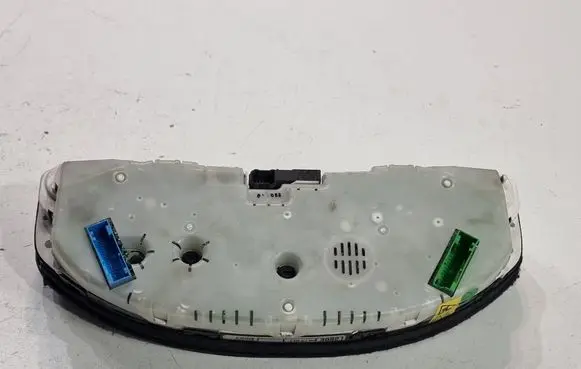 Audi A6 S6 C5 4B Speedometer (instrument cluster)