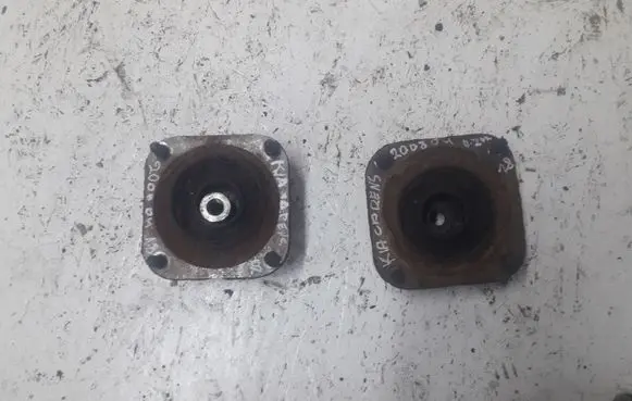 KIA Carens I Front upper strut mount 