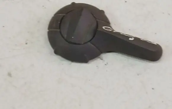 Nissan Almera Tino Seat adjustment knob 