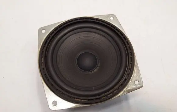 BMW 5 E34 Parcel shelf speaker 65138375081 65138370936 65131386547