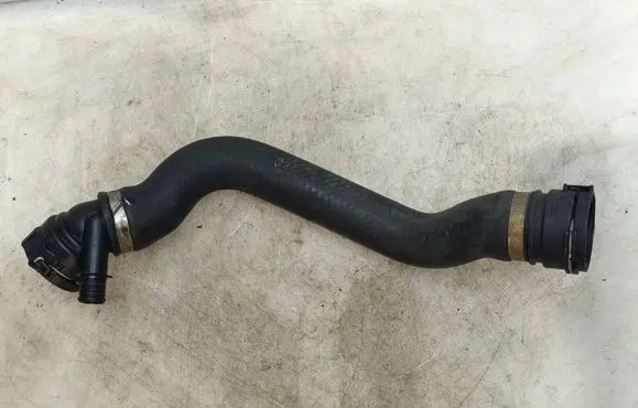 BMW 3 E90 E91 Engine coolant pipe/hose 7790743