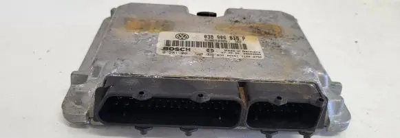Volkswagen PASSAT B5 Engine control unit/module 038906018P 28SA3504 0281001720