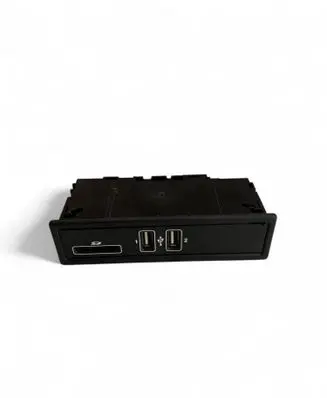 Mercedes-Benz E W213 USB socket connector A2138200401