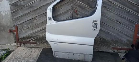 Opel Vivaro Front door