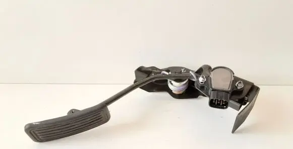 Toyota Corolla Verso AR10 Accelerator throttle pedal