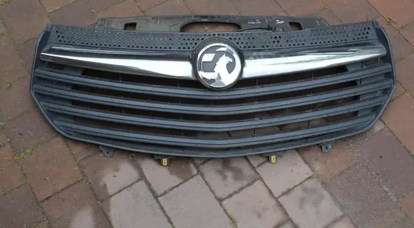 Opel Vivaro Front grill