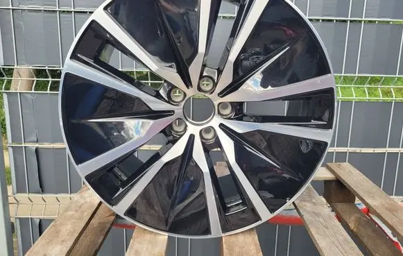 Volvo XC90 R19 alloy rim 31680216