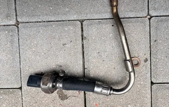 BMW 5 F10 F11 Exhaust gas pressure sensor 8507634