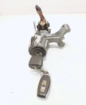 Toyota Corolla E120 E130 Ignition lock 45020024