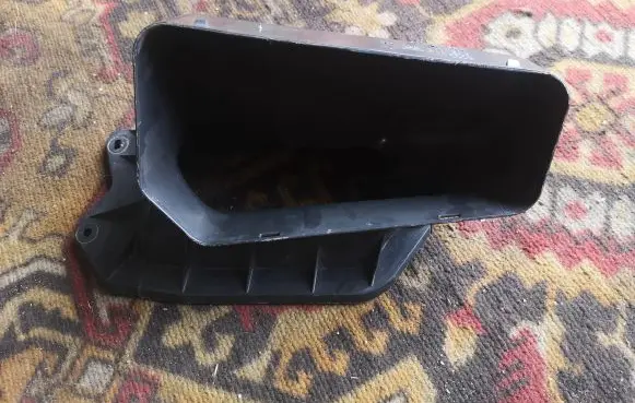 Porsche Macan (95B) Air intake duct part 8K2819904