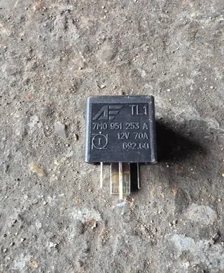 Volkswagen Polo III 6N 6N2 6NF Other relay 7M0951253A 12V70A 69260