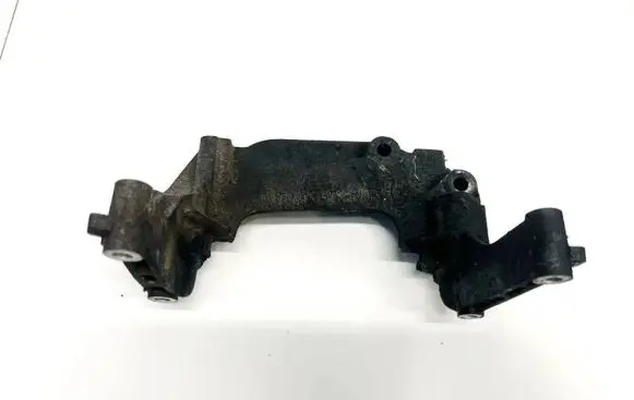Fiat Punto (188) Engine mounting bracket