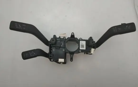 Volkswagen PASSAT B7 Indicator stalk