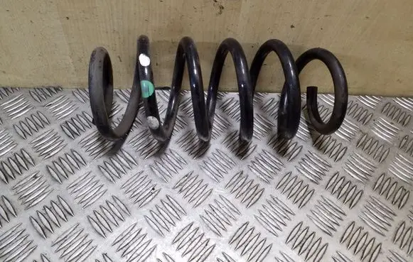 Toyota Avensis T270 Rear coil spring