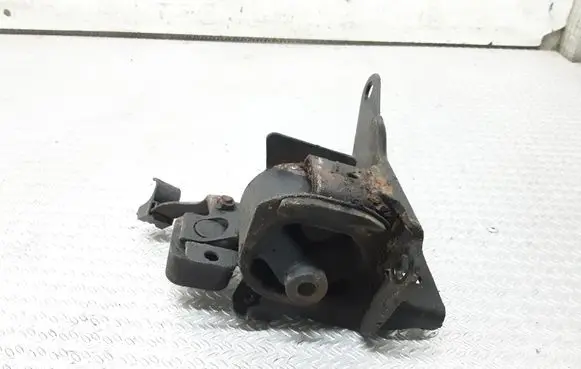 Toyota Corolla E120 E130 Engine mount bracket