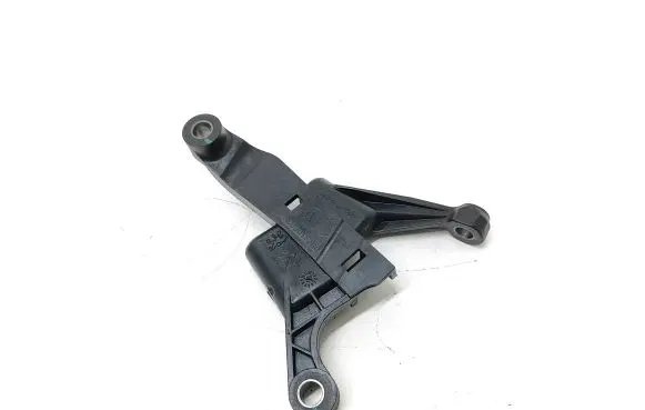 Peugeot 208 Other engine bay part 9803011280