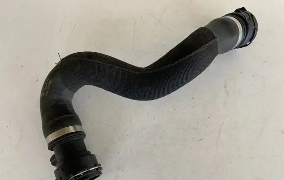 Audi A6 S6 C7 4G Engine coolant pipe/hose 4G0121049Q
