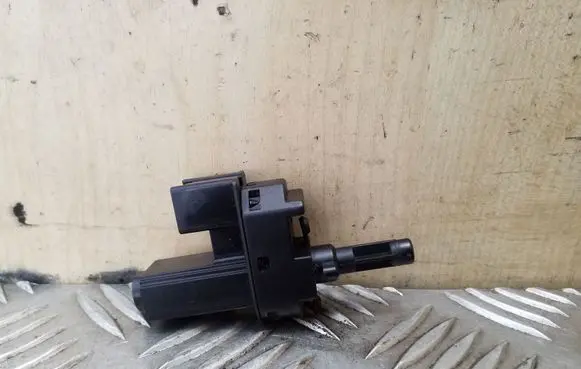 Clutch pedal sensor