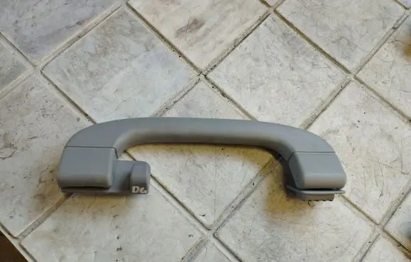 BMW 1 E81 E87 Rear interior roof grab handle 9143530