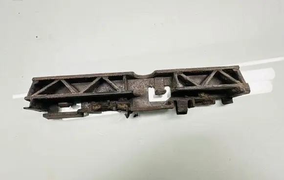 Audi A6 S6 C7 4G Front bumper mounting bracket 4G0853921B